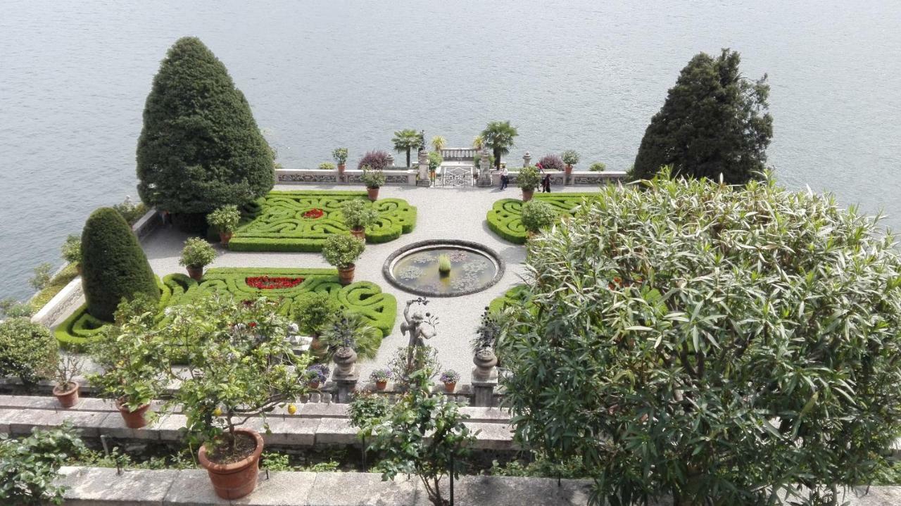 Panorama Sul Lago Porto Valtravaglia Exteriér fotografie
