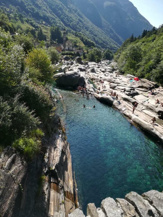 Panorama Sul Lago Porto Valtravaglia Exteriér fotografie