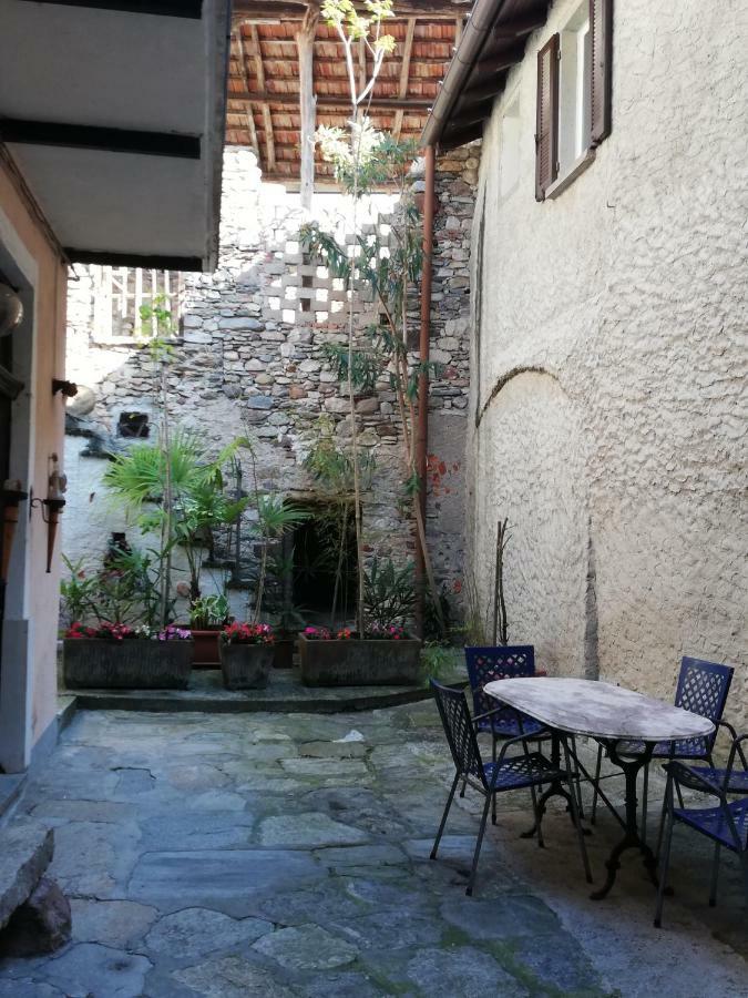 Panorama Sul Lago Porto Valtravaglia Exteriér fotografie