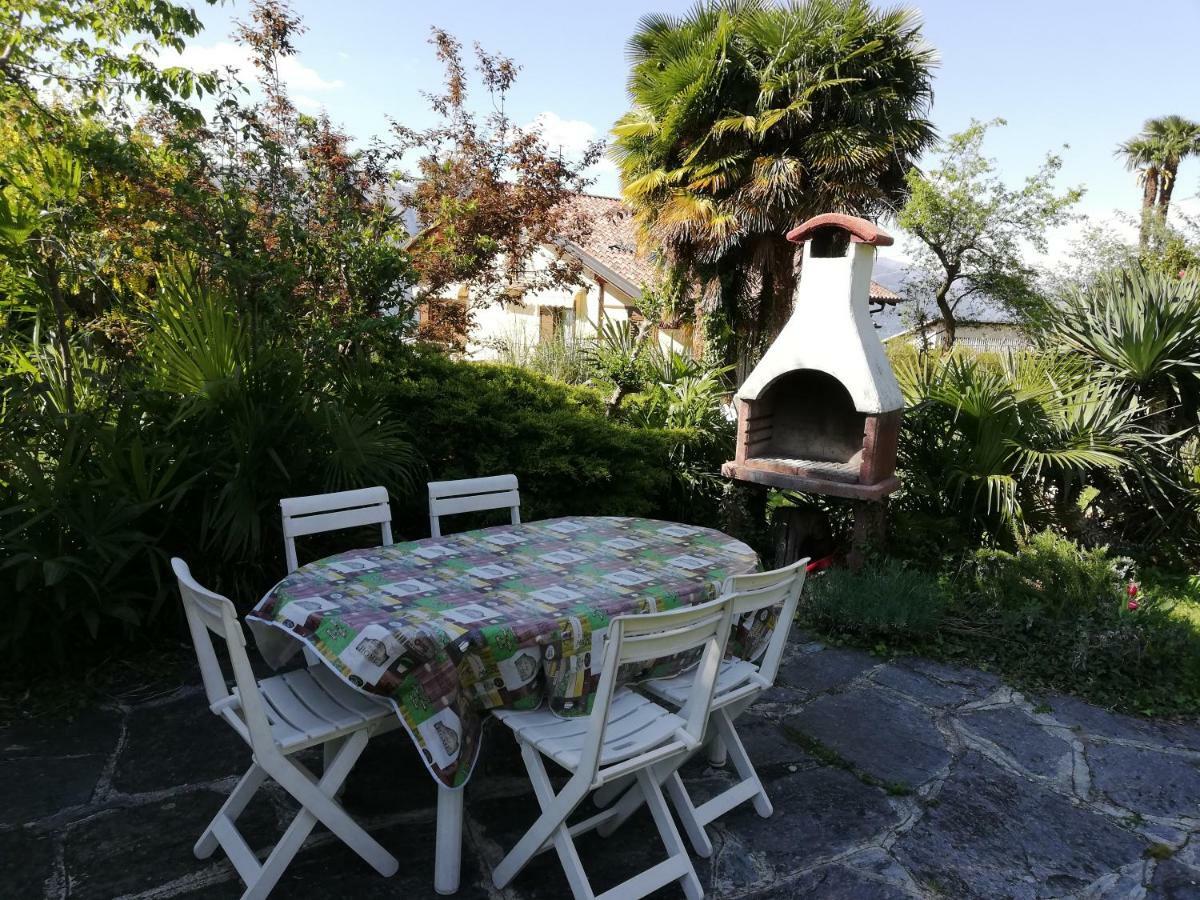 Panorama Sul Lago Porto Valtravaglia Exteriér fotografie